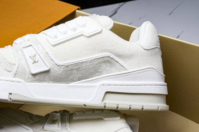 L&V SNEAKERS