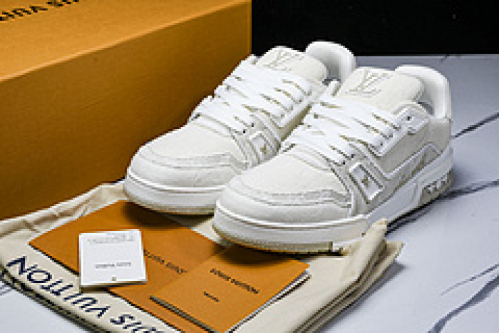 L&V SNEAKERS