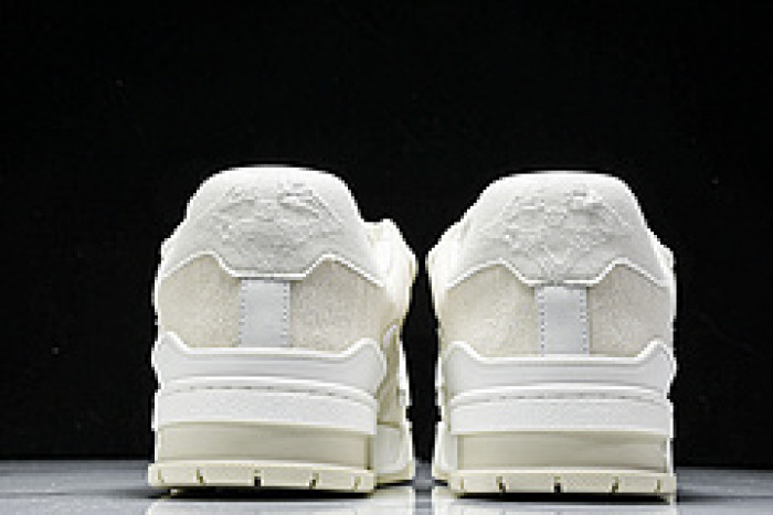 L&V SNEAKERS