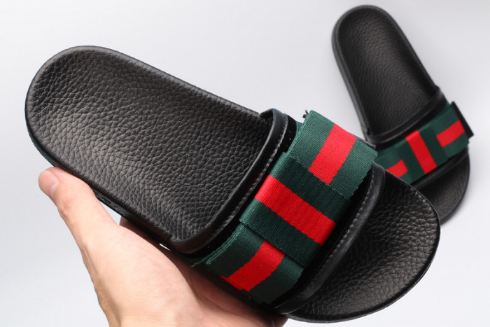 G DESIGNER SLIPPERS