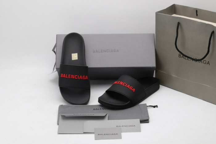 BLEN DESIGNER SLIPPERS