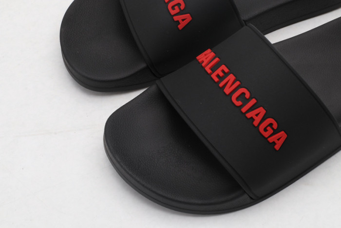 BLEN DESIGNER SLIPPERS