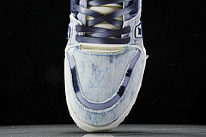 L&V SNEAKERS