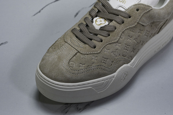 L&V SNEAKERS