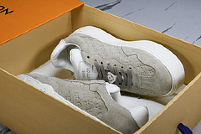 L&V SNEAKERS