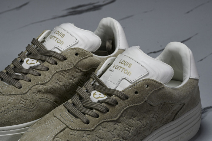 L&V SNEAKERS