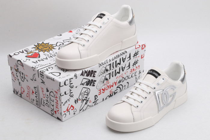 DG sneaker