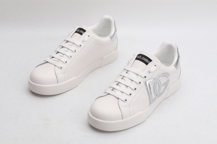 DG sneaker