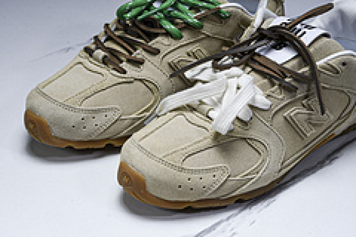New Balance Miu
