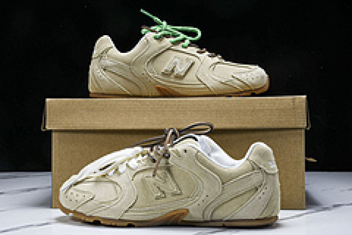 New Balance Miu