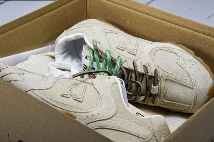New Balance Miu