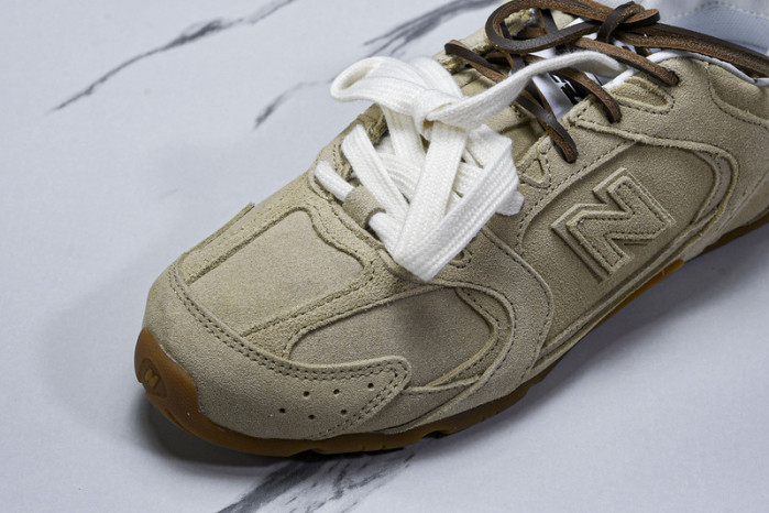 New Balance Miu