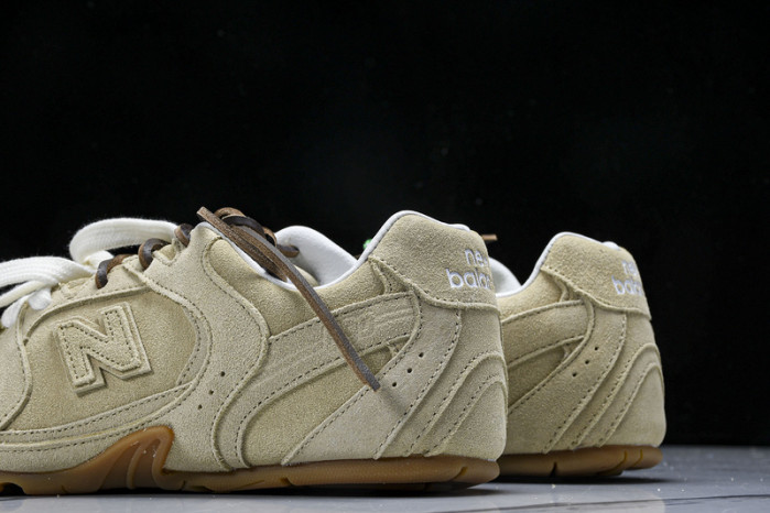 New Balance Miu