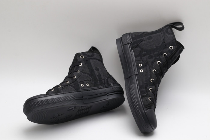 DI*O*R B23 PANKICK