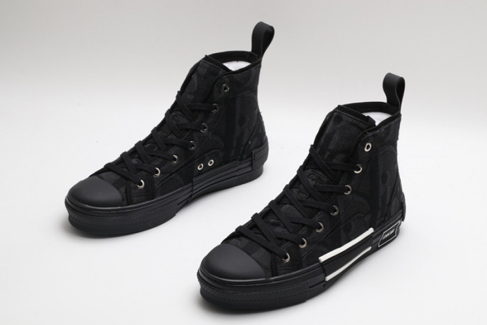 DI*O*R B23 PANKICK