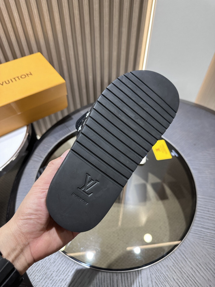 L&V SLIPPERS