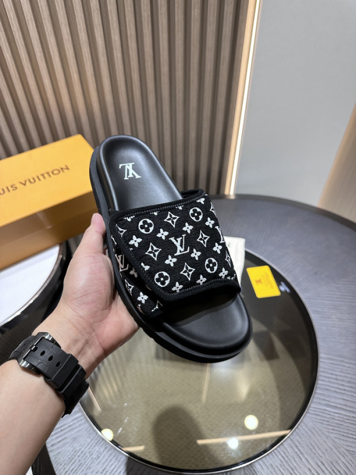 L&V SLIPPERS