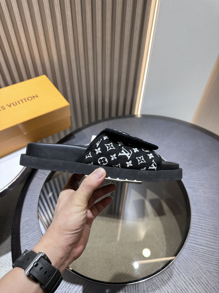 L&V SLIPPERS