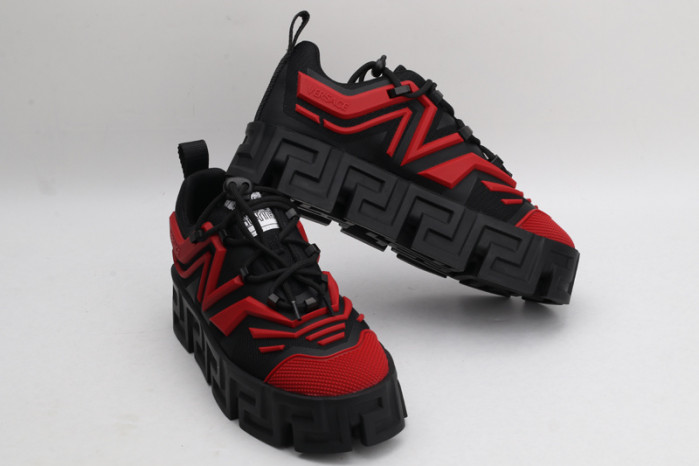 VER DESIGNER SNEAKERS