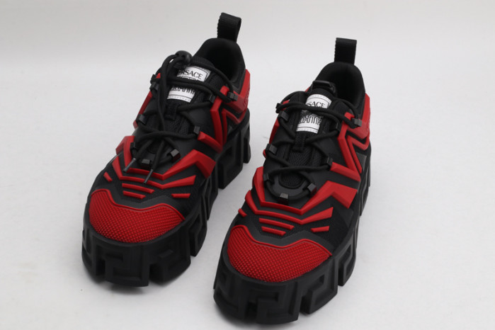 VER DESIGNER SNEAKERS