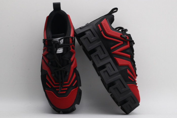 VER DESIGNER SNEAKERS