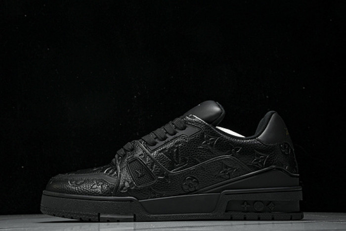 L&V SNEAKERS