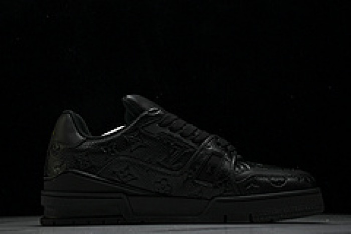 L&V SNEAKERS