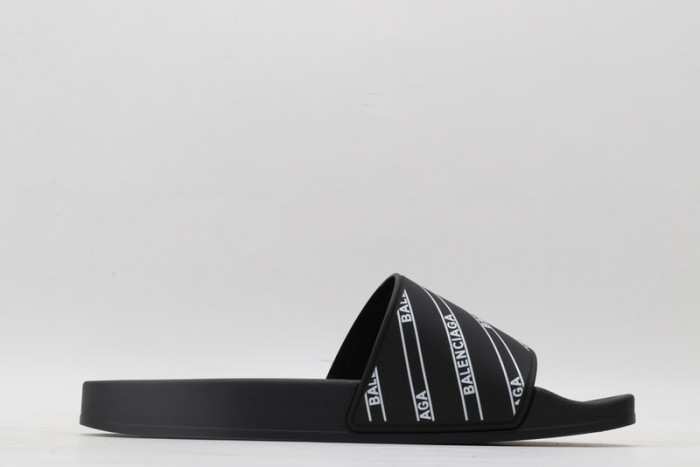 BLEN DESIGNER SLIPPERS