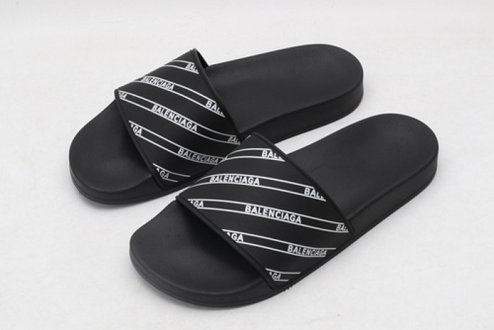 BLEN DESIGNER SLIPPERS