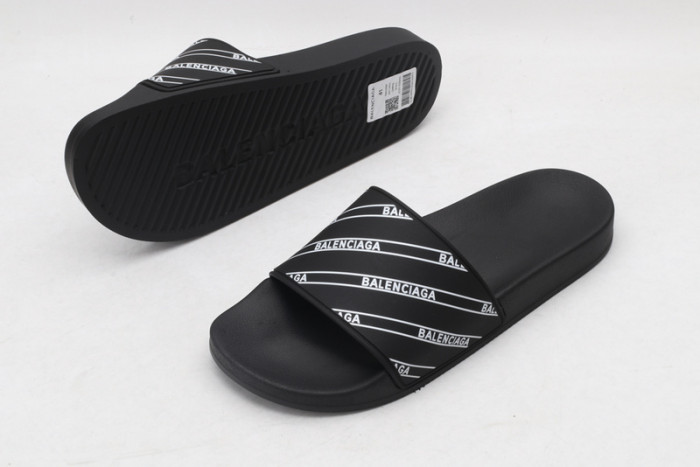 BLEN DESIGNER SLIPPERS