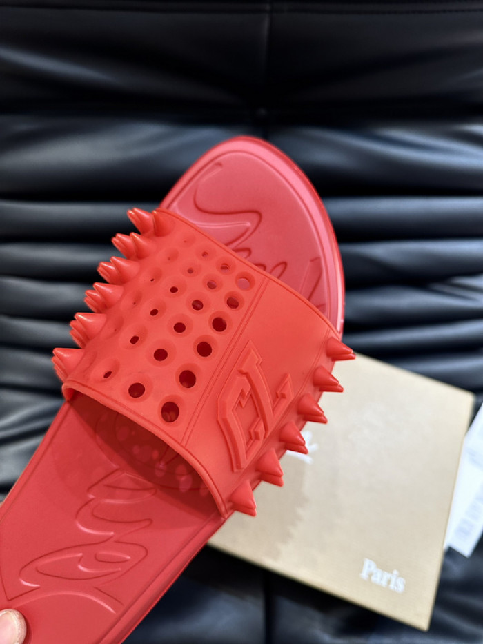CL SLIPPERS