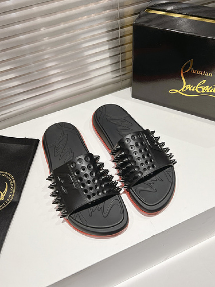 CL SLIPPERS