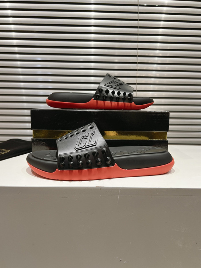 CL SLIPPERS