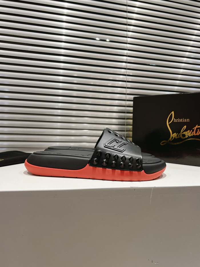 CL SLIPPERS