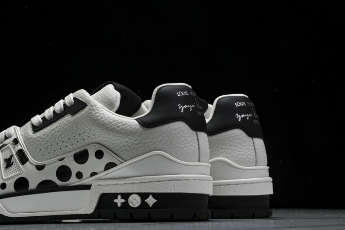 L&V SNEAKERS