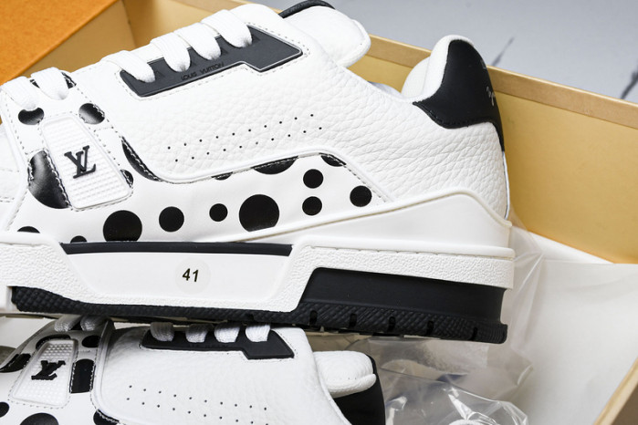 L&V SNEAKERS