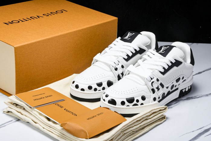 L&V SNEAKERS