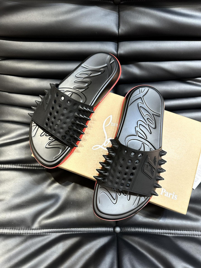 CL SLIPPERS