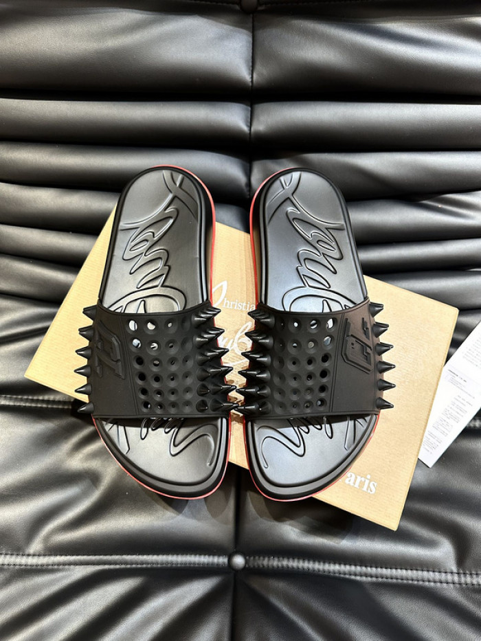 CL SLIPPERS