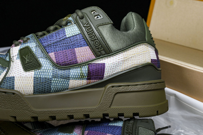 L&V SNEAKERS
