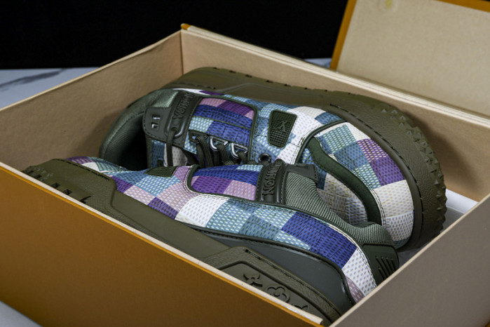 L&V SNEAKERS