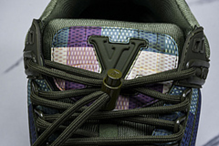 L&V SNEAKERS