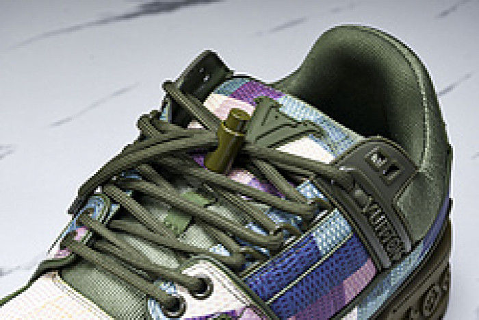 L&V SNEAKERS