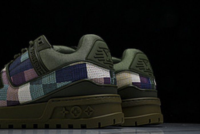 L&V SNEAKERS