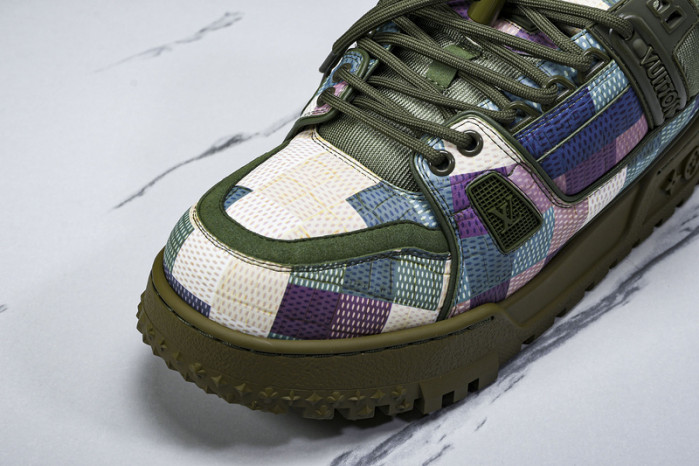 L&V SNEAKERS