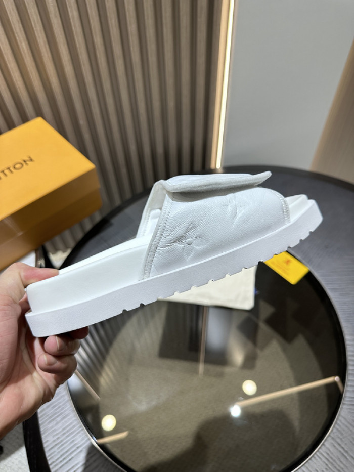 L&V SLIPPERS