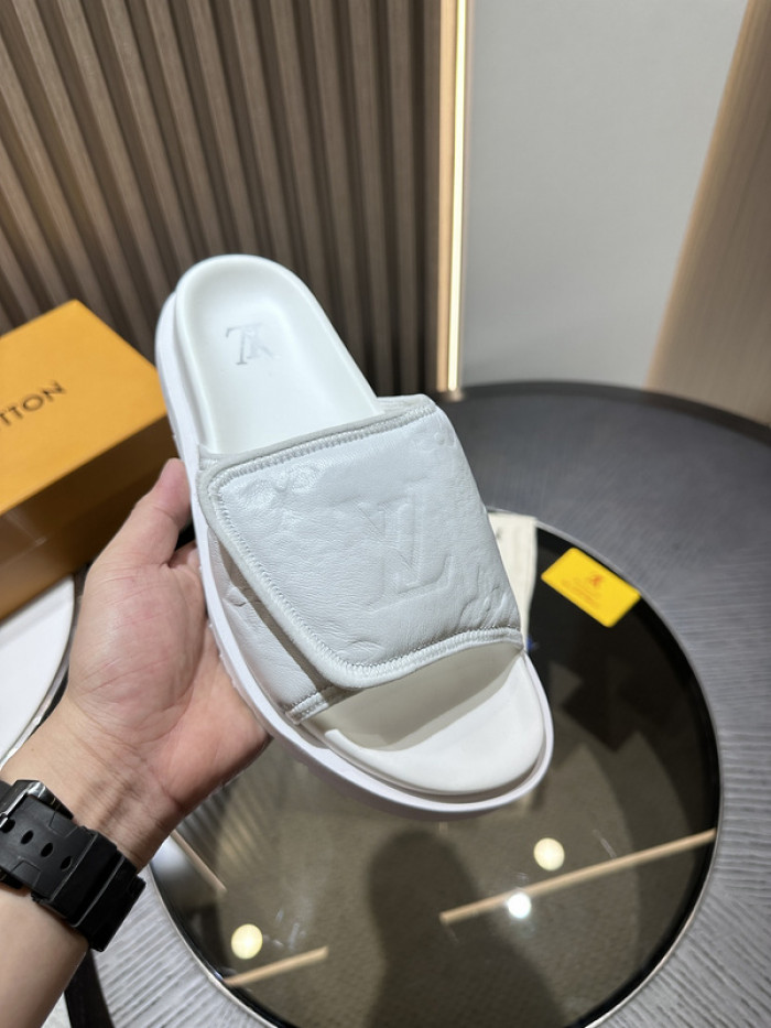 L&V SLIPPERS