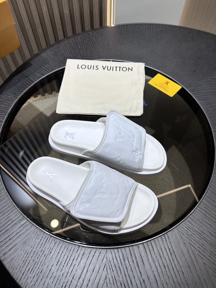 L&V SLIPPERS