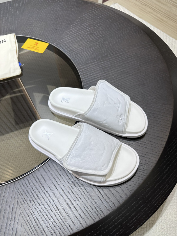 L&V SLIPPERS