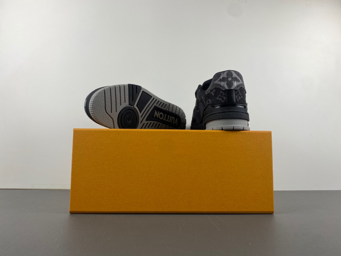 L&V SNEAKERS
